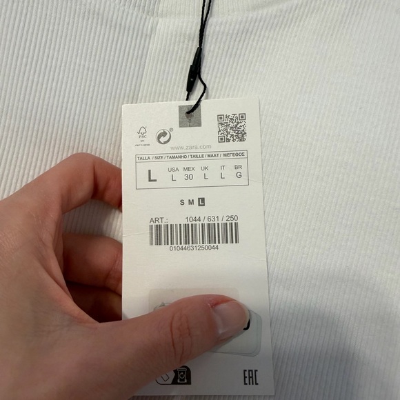 Zara Ribbed Tank Top - Picture 2 of 2